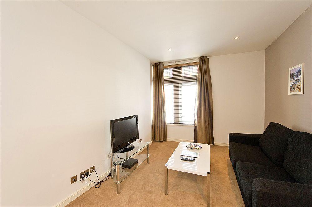 Native Fulham Apartment Londra Exterior foto