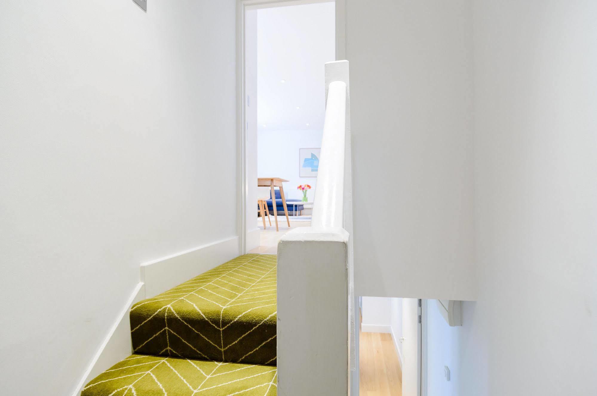 Native Fulham Apartment Londra Exterior foto